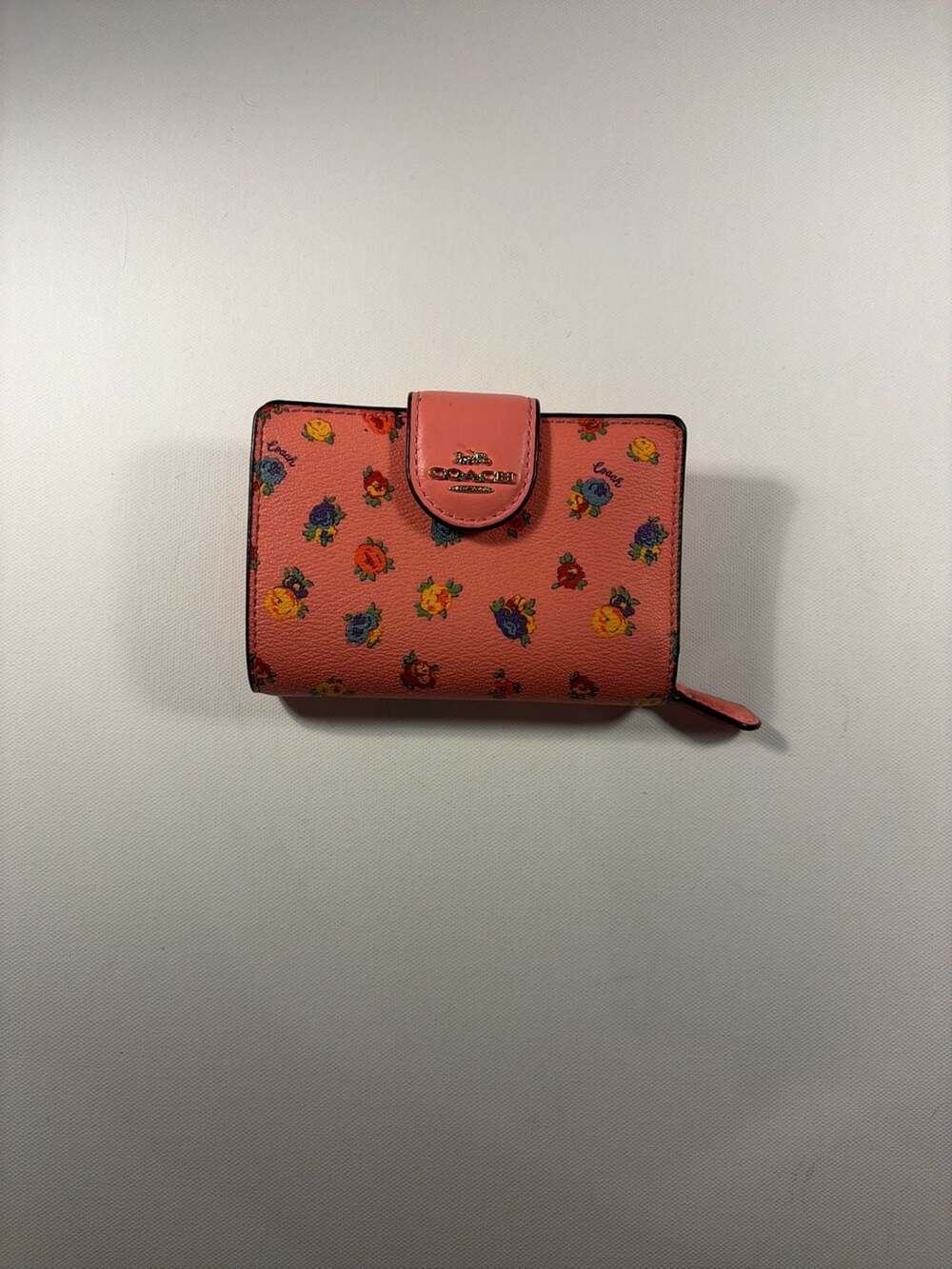 Coach Medium Corner Zip Wallet Vintage Rose Print